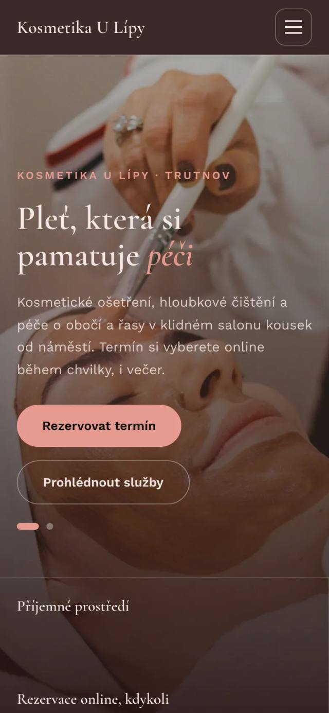Ukázkový web Kosmetika U Lípy na mobilu s tlačítkem Rezervovat termín